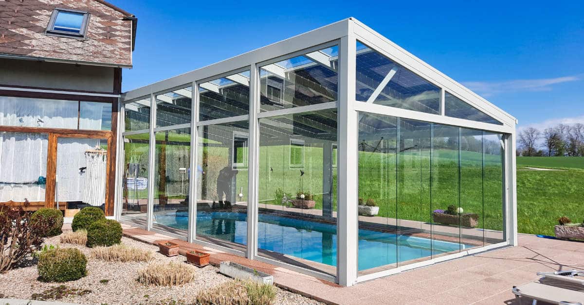 Photovoltaik Poolüberdachung